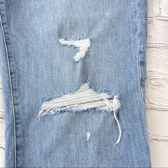 Universal Thread Vintage Straight High Waist Buttoned light wash jeans 14/32L - Picture 11 of 13